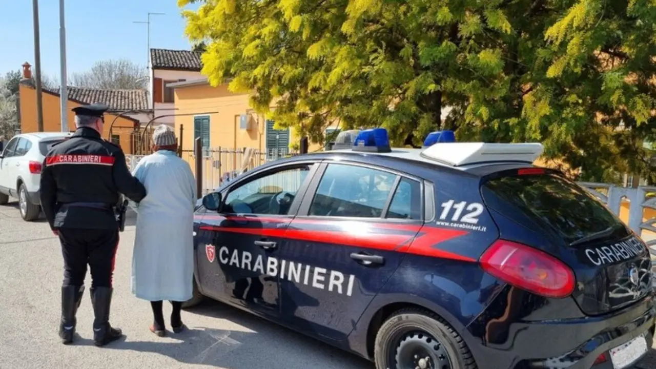 Nuova ondata di truffe ai danni degli anziani nel Vibonese: «Papà ho rotto il telefono, chiamami a questo numero»\n