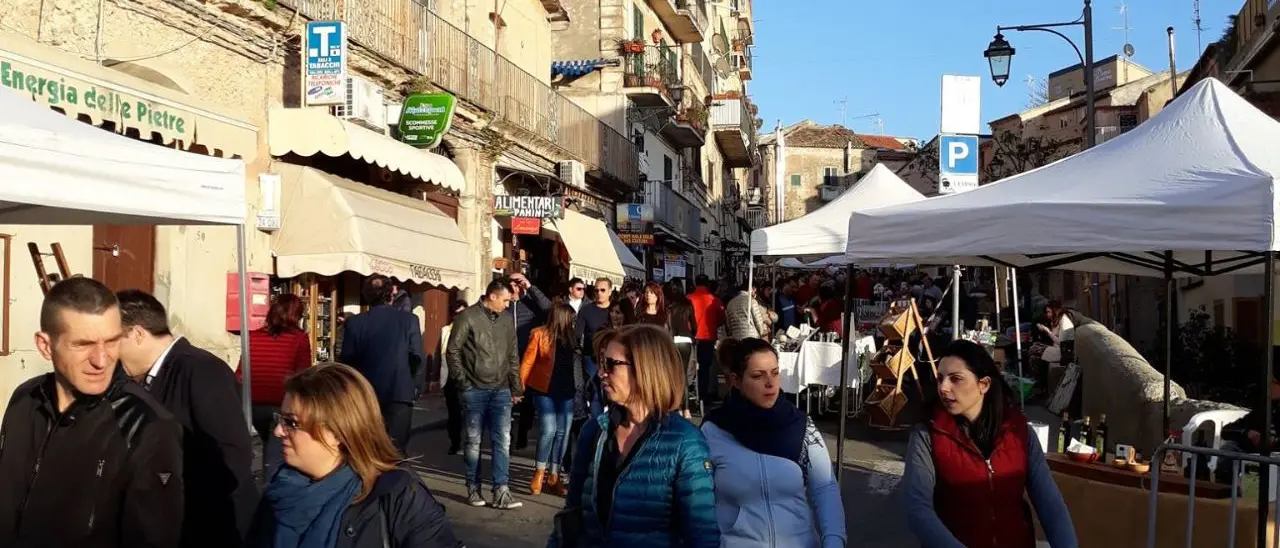 Tropea, a Pasquetta tornano i mercatini di via Regina Margherita: ecco il dispositivo traffico