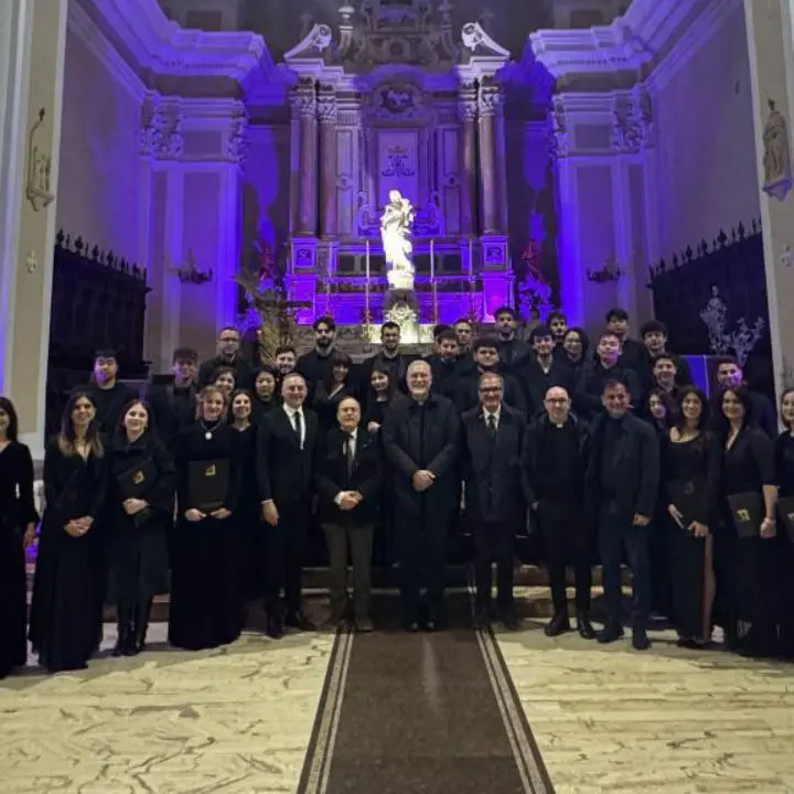 La musica sacra incanta Vibo: Duomo di San Leoluca gremito e fiume di applausi (con bis) per i concerti di Pasqua