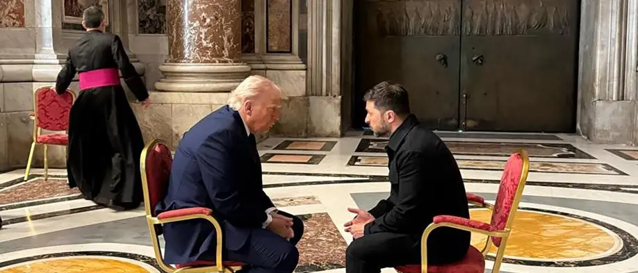 L'ultimo dono di Francesco per la pace: Trump incontra Zelensky al funerale del Papa. Secondo il Vaticano hanno partecipato 250mila persone