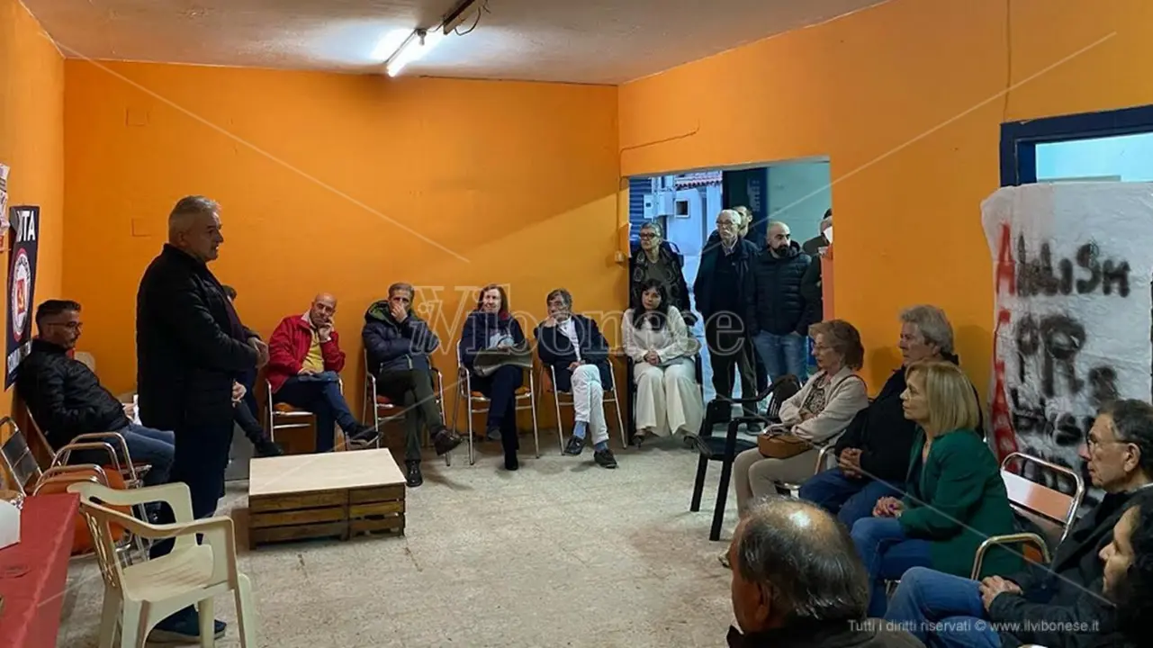 Il circolo Prc di Vibo intitolato a Nicola Arcella, la famiglia: «Commossi da questo omaggio»