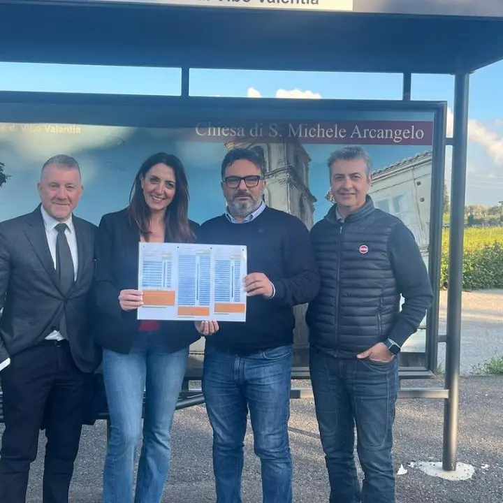 Bus gira a vuoto a Vibo, Katia Franzè: «Amministrazione inerte, Fdi in campo per diffondere gli orari delle corse»