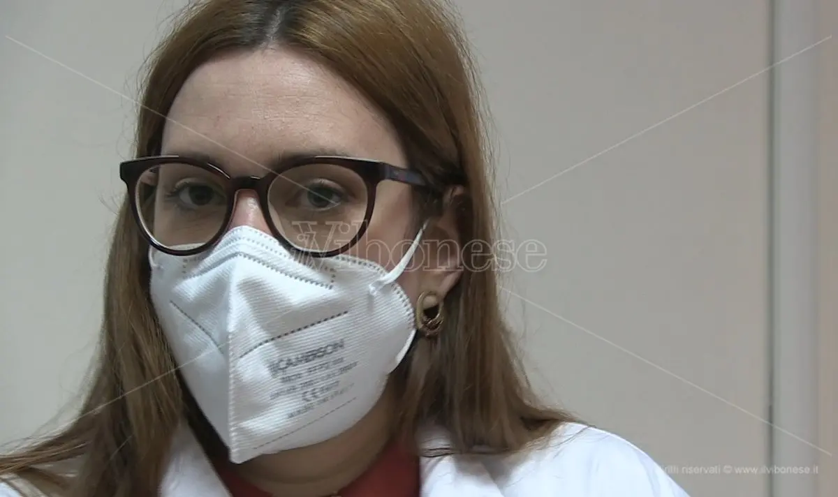 Cervelli in fuga sulla strada di casa: la storia di Paola, da Bruxelles alla sua Pizzo: «Voglio lavorare qui» - Video