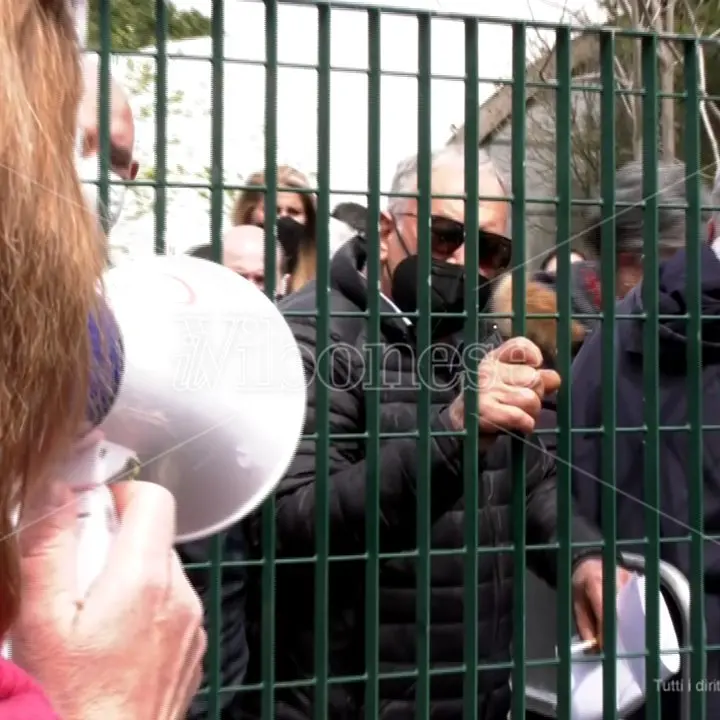 Vaccini nel Vibonese, l’Asp alza bandiera bianca: scorte finite e stop di una settimana - Video