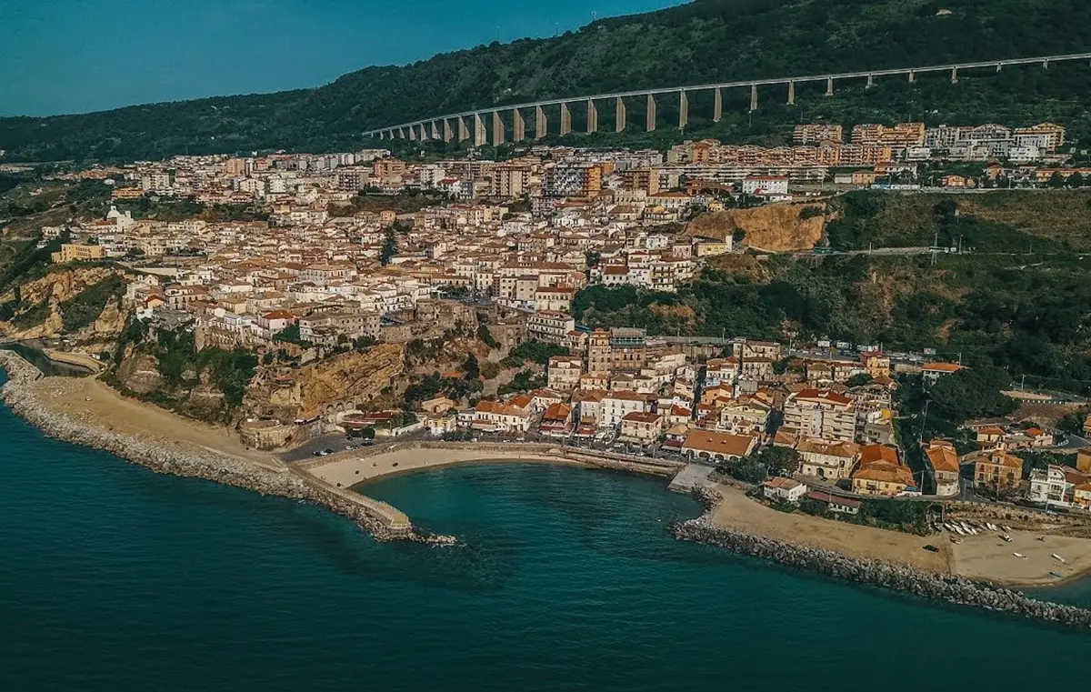 I clan e i lavori per il complesso parrocchiale di Pizzo nella sentenza della Cassazione