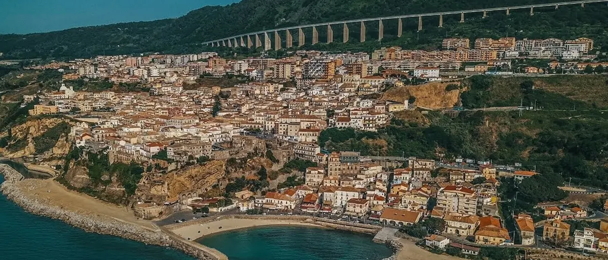 Il complesso parrocchiale “Risurrezione di Gesù” di Pizzo nel mirino dei clan del Vibonese