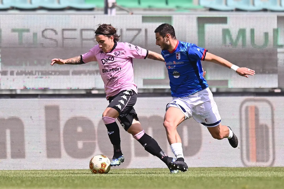 Pareggio della Vibonese a Palermo, nella ripresa decisive le parate di Mengoni - Video
