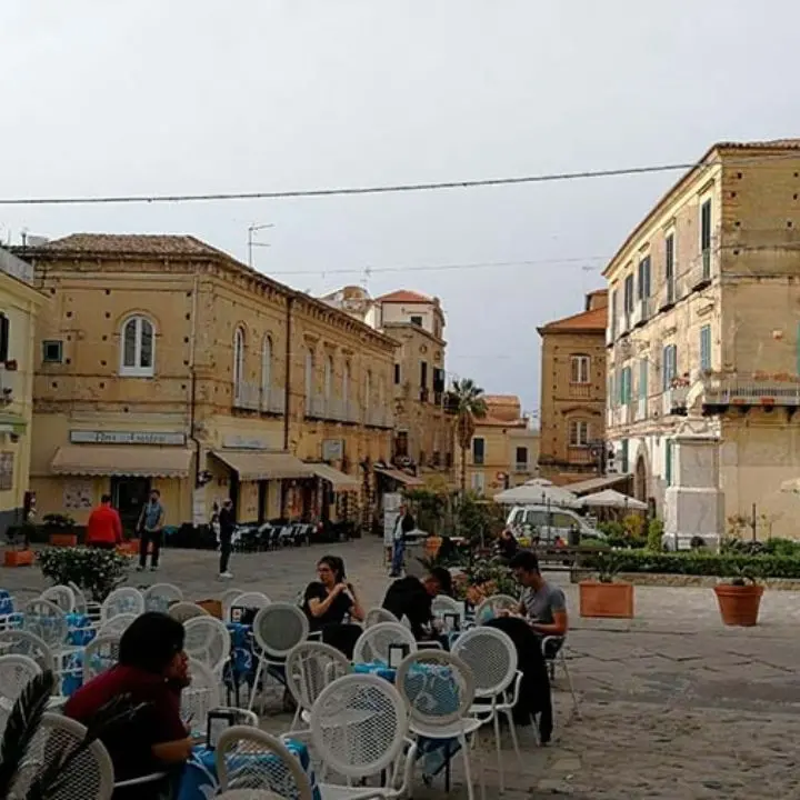 Tropea, ancora due appuntamenti nel fine settimana con la rassegna letteraria \"Paride\" a cura dell'associazione Libertas