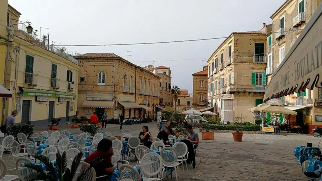 Tropea, ancora due appuntamenti nel fine settimana con la rassegna letteraria \"Paride\" a cura dell'associazione Libertas