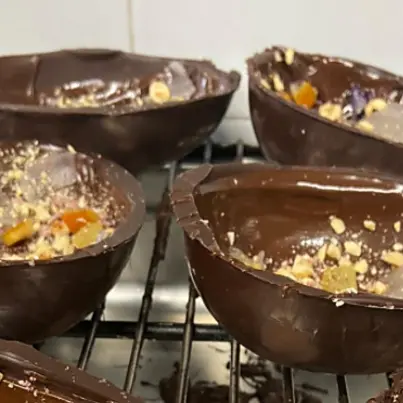 L'uovo di Pasqua alla cipolla, l'originale mix di sapori per promuovere la “rossa” di Tropea