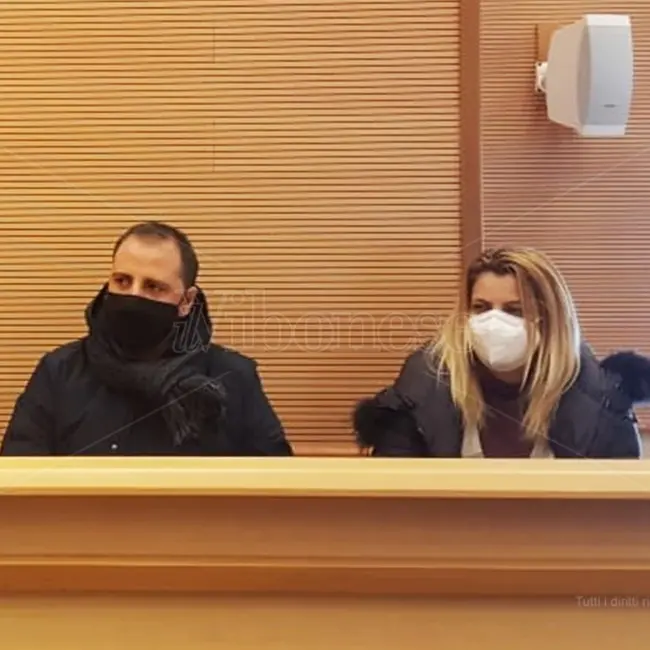 Pd in frantumi a Vibo, annunciata una raccolta firme per la rimozione di Graziano