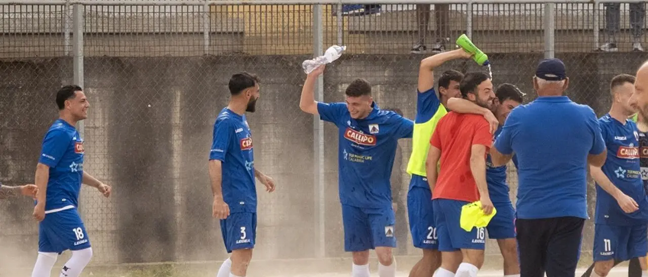 Prima Categoria, sesta vittoria consecutiva per l’Asd Pizzo e adesso il sogno Promozione è a 90 minuti. Punti salvezza per l’Asd Fabrizia sul campo della Stella Mileto