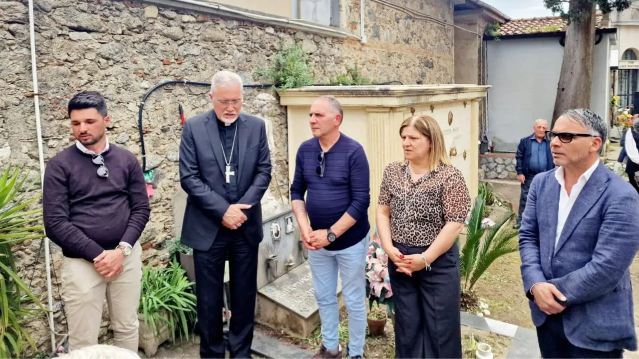 Soriano, sulla tomba di Filippo Ceravolo nel giorno del suo compleanno: «Tredici anni senza giustizia»