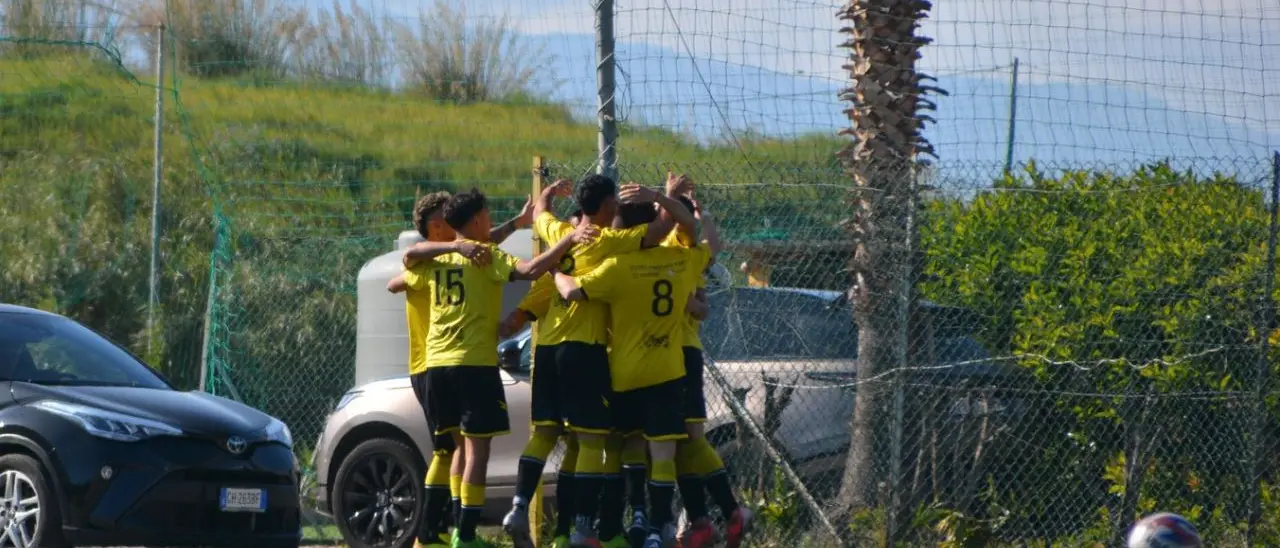 Promozione B, impresa stoica del San Nicola-Chiaravalle che accede ai play off. Mister Sisi: «Ora puntiamo a vincere, non vogliamo fare la comparsa»