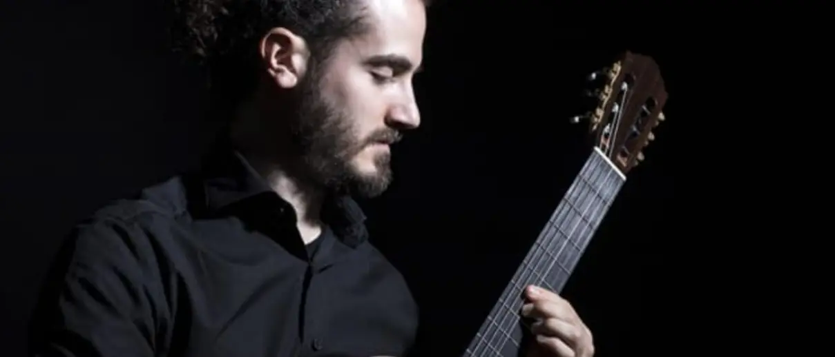 Vibo, la chitarra del maestro messicano Ponce al centro del concerto di Simone Rinaldo al Torrefranca