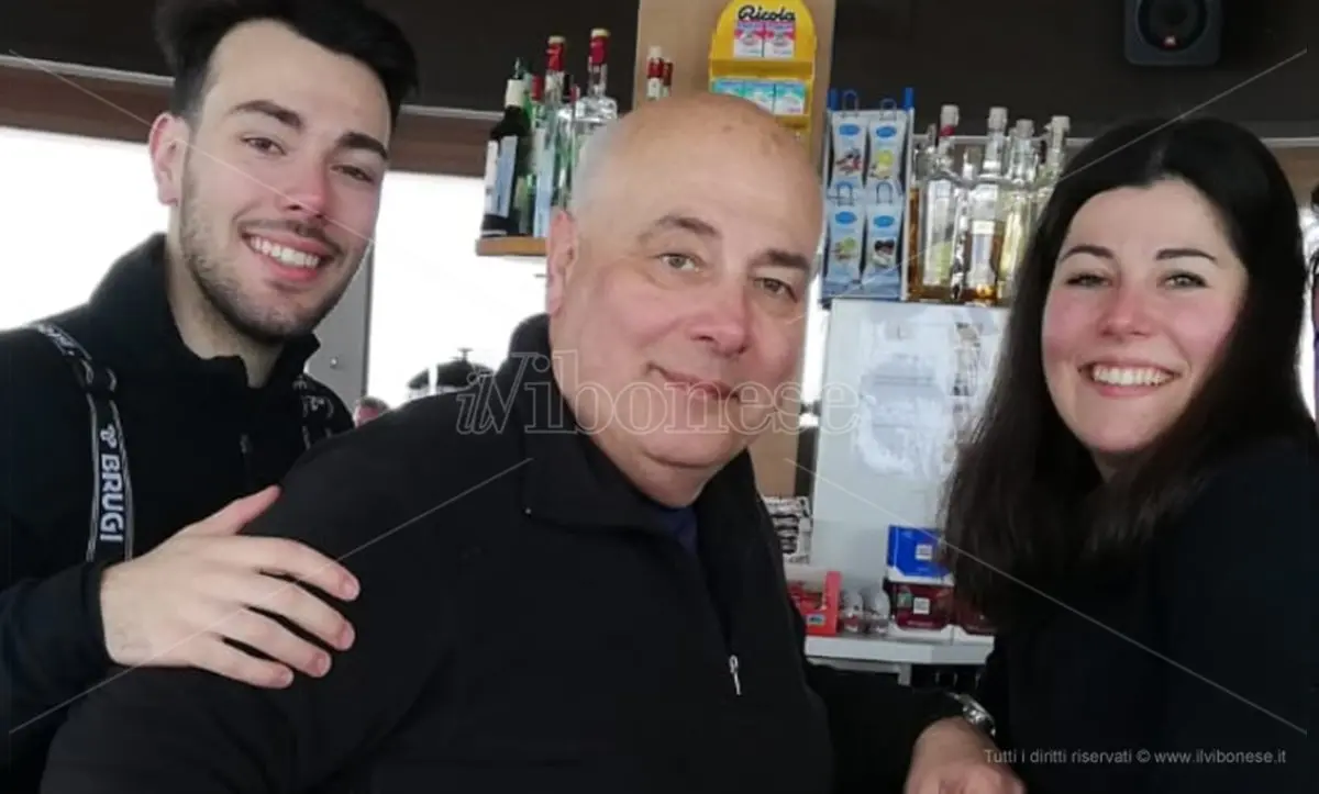 «Mio padre, prima vittima calabrese del Covid: salì su quell’ambulanza e non lo vidi mai più» - Video