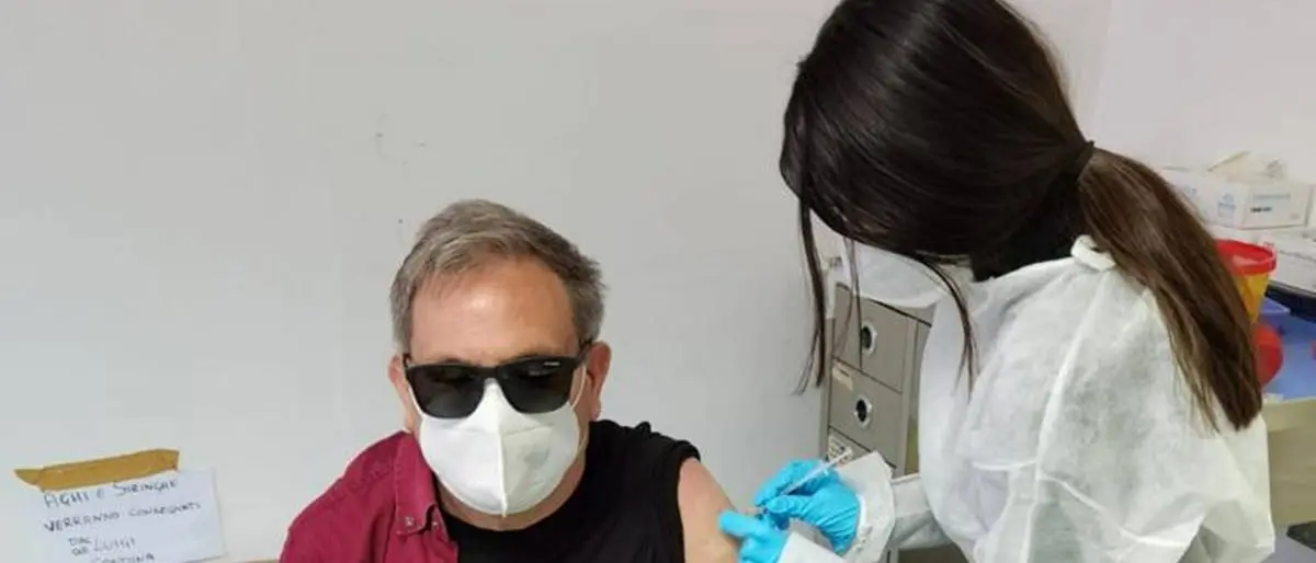 Covid, a Vibo vaccinati ciechi e ipovedenti