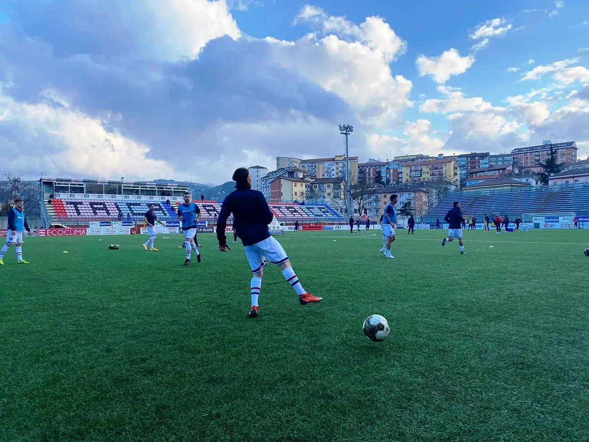 Pari rocambolesco per la Vibonese che si salva al novantesimo a Potenza - Video