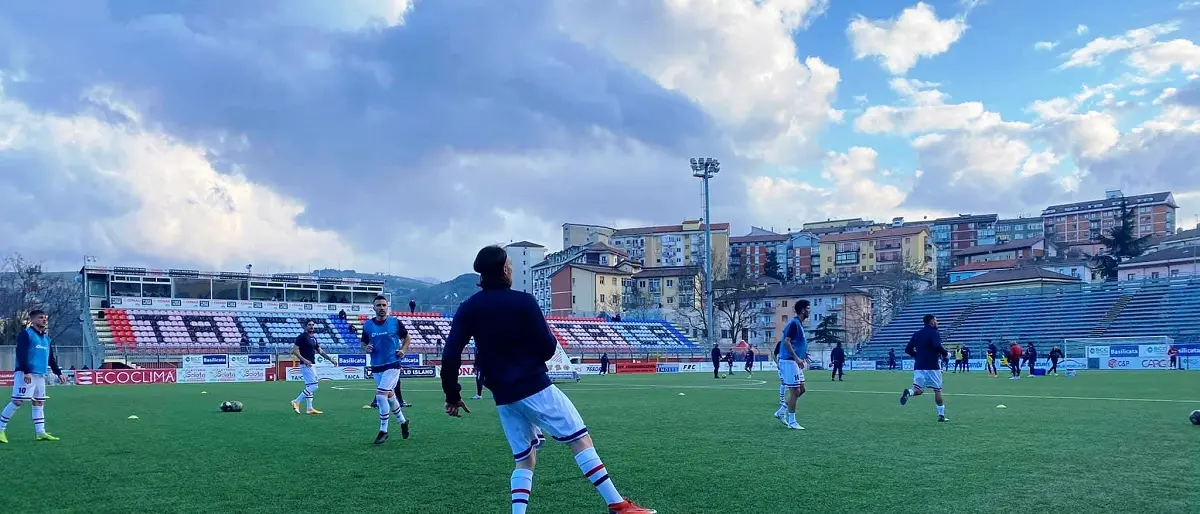 Pari rocambolesco per la Vibonese che si salva al novantesimo a Potenza - Video