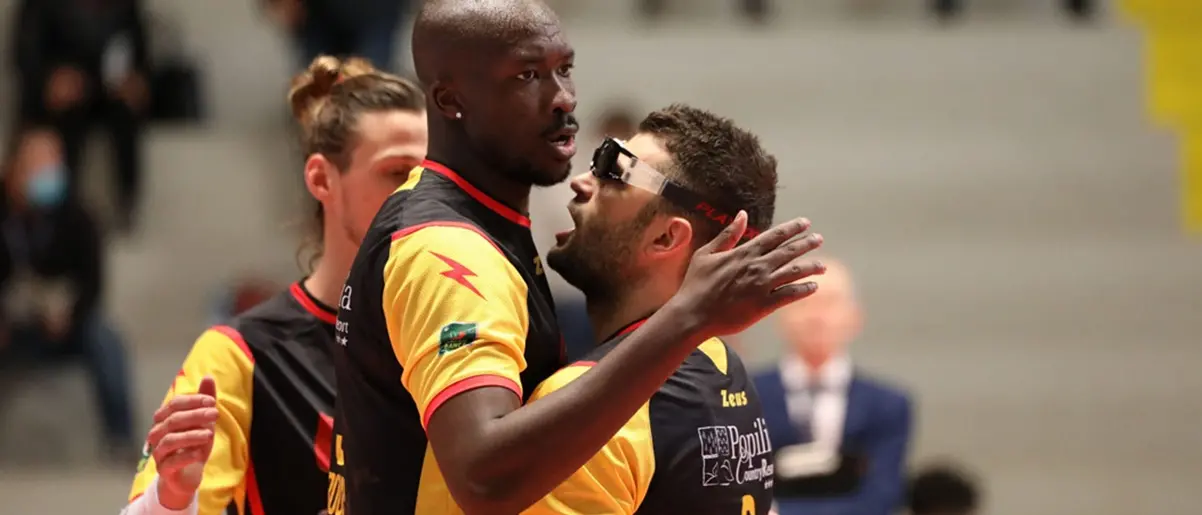 Superlega, Tonno Callipo in corsa per un posto in Europa - Video