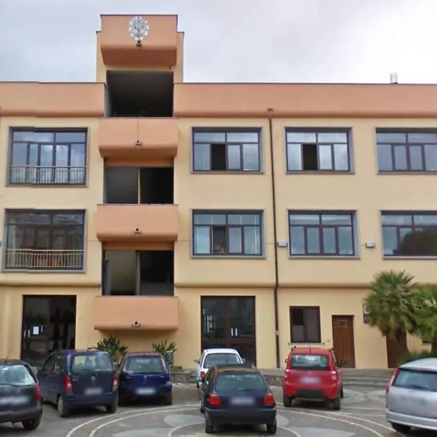 Maierato, lavori commissionati per telefono: si infiamma il dibattito politico