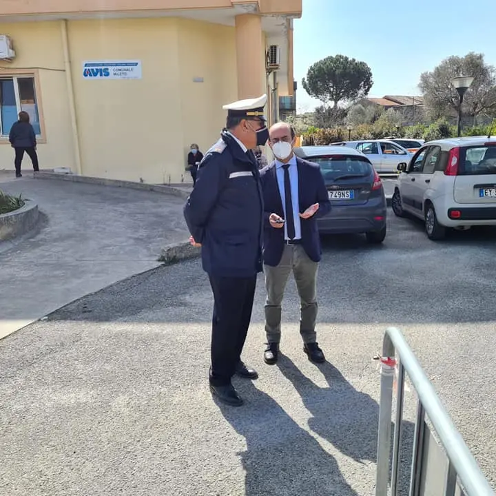 Agente municipale aggredito a Mileto: «Servono regole su come trattare soggetti difficili»