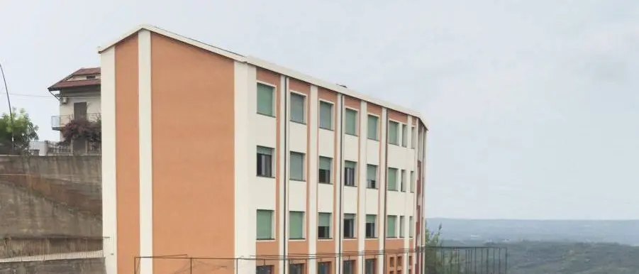 Una docente e due alunni positivi al Covid, chiuse le scuole di Sorianello