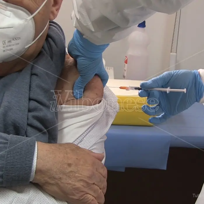 Vaccini anti-Covid nel Vibonese, superata quota 1300 in un solo giorno