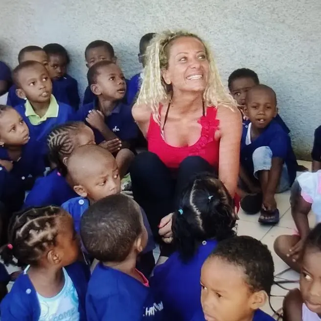 Aiutare i bambini in difficoltà, la straordinaria missione della vibonese Maria Teresa Rosano