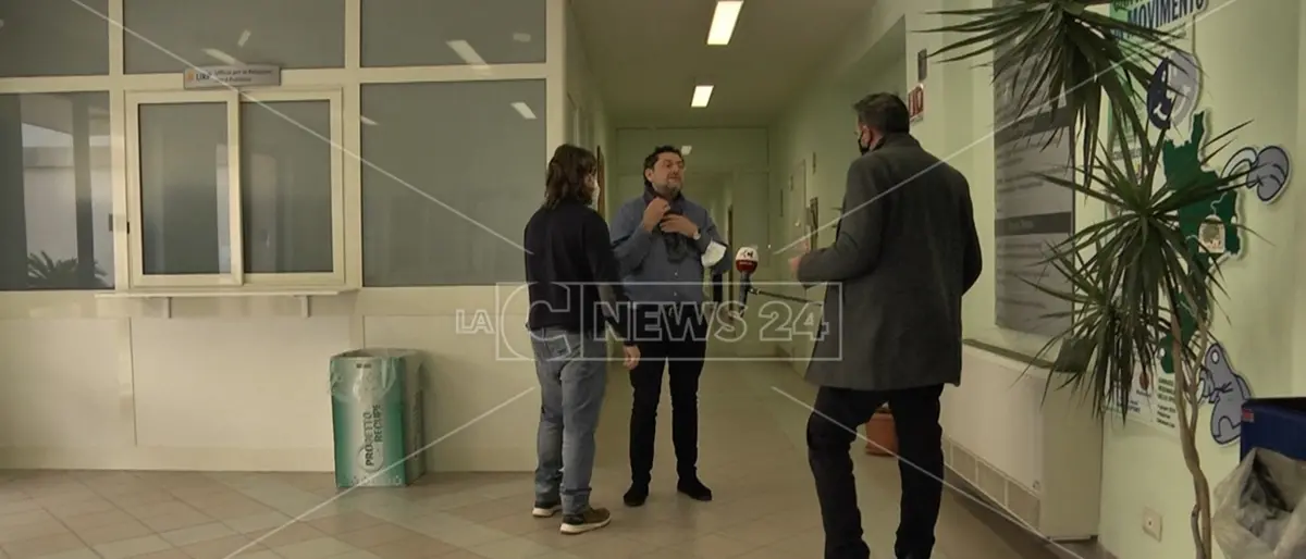 “Diplomificio”, il direttore dell’ufficio scolastico regionale sceglie il silenzio - Video