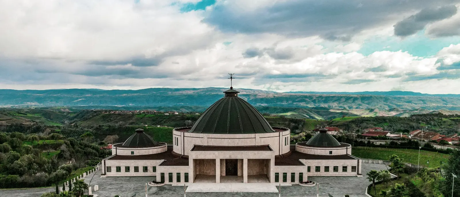 Fondazione Natuzza, la diocesi approva lo Statuto: presto la consacrazione della Chiesa