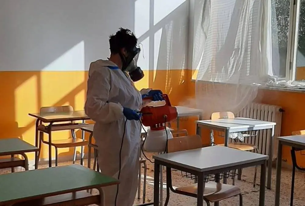 Filogaso: sanificate le scuole, scendono a quattro i casi positivi