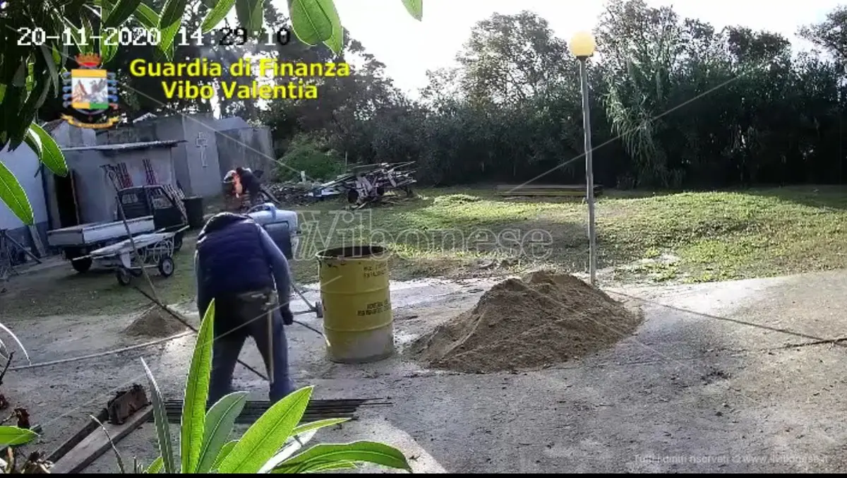 Scempio al cimitero di Tropea, Piserà: «Il sindaco non si sottragga alle sue responsabilità»