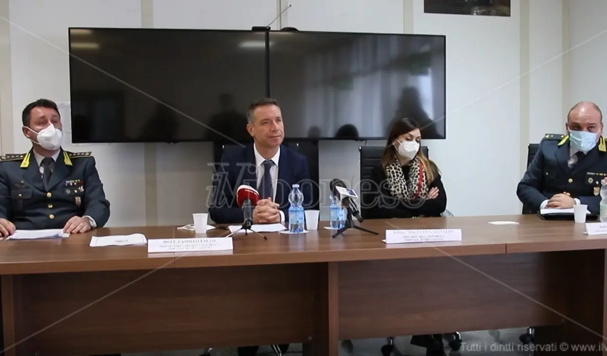 Cimitero degli orrori a Tropea: l'inchiesta andrà avanti su ulteriori due livelli - Video