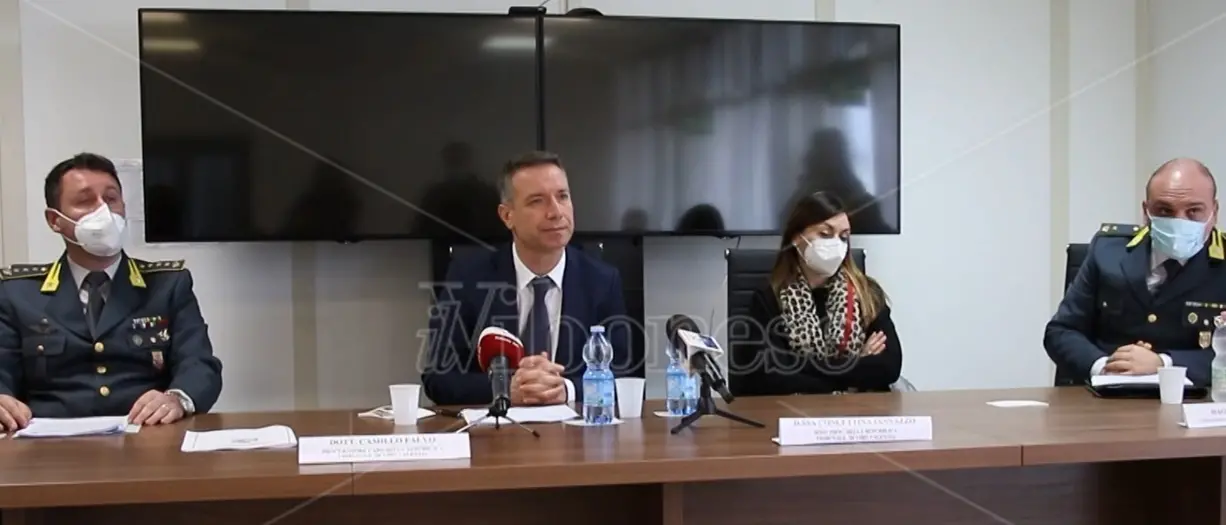 Cimitero degli orrori a Tropea: l'inchiesta andrà avanti su ulteriori due livelli - Video