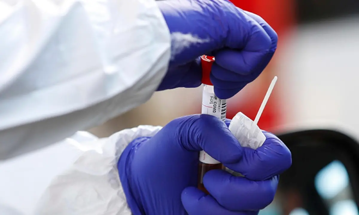 Covid, l’ospedale di Vibo “non si fida” dei suoi tamponi e manda i test positivi a Catanzaro