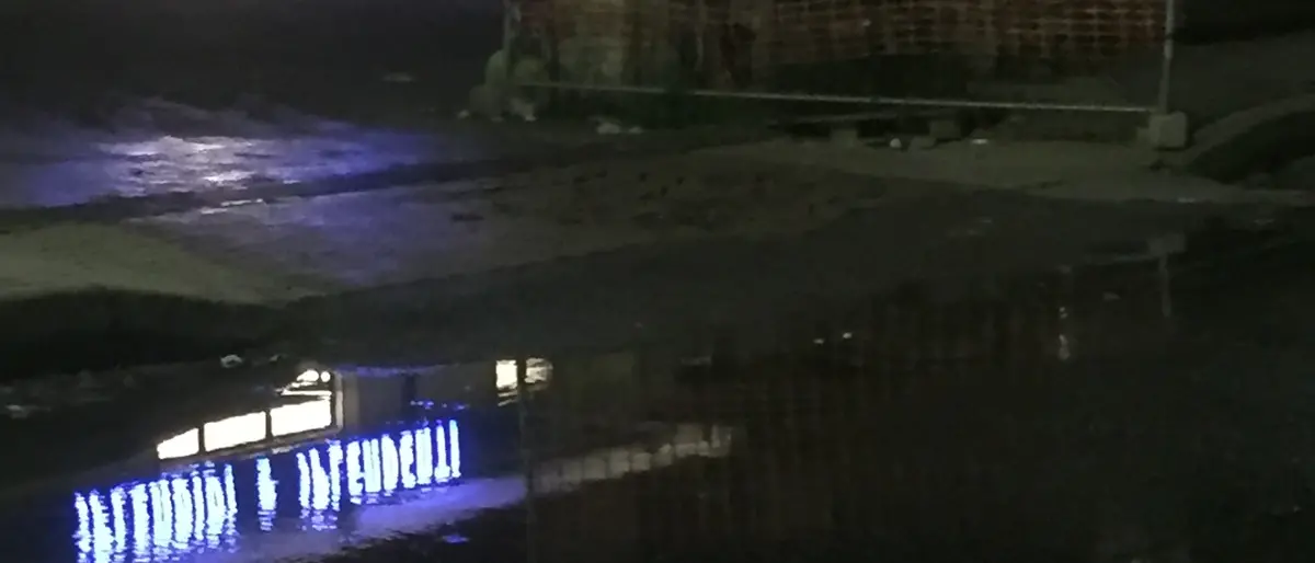 Vibo Marina: dalla preghiera allo shopping facendo i conti con una fogna a cielo aperto