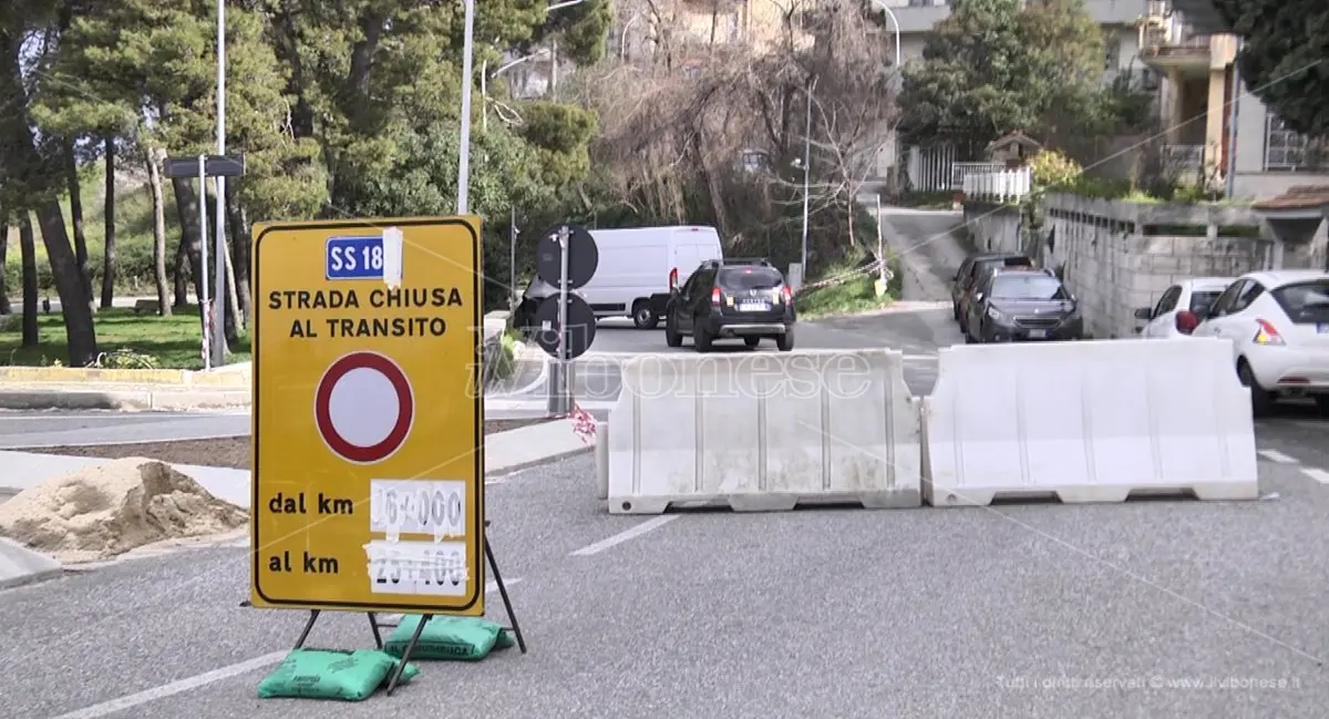 Partono (finalmente) i lavori sulla statale 18, domani apre il cantiere Anas: ecco i tempi - Video