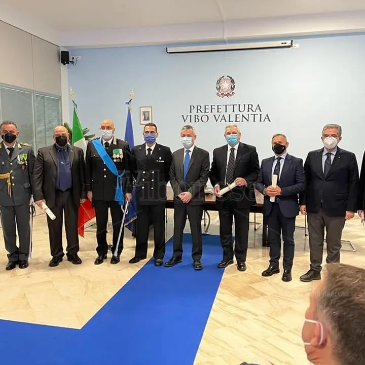 Vibo Valentia, i nove insigniti con le onorificenze al merito della Repubblica Italiana