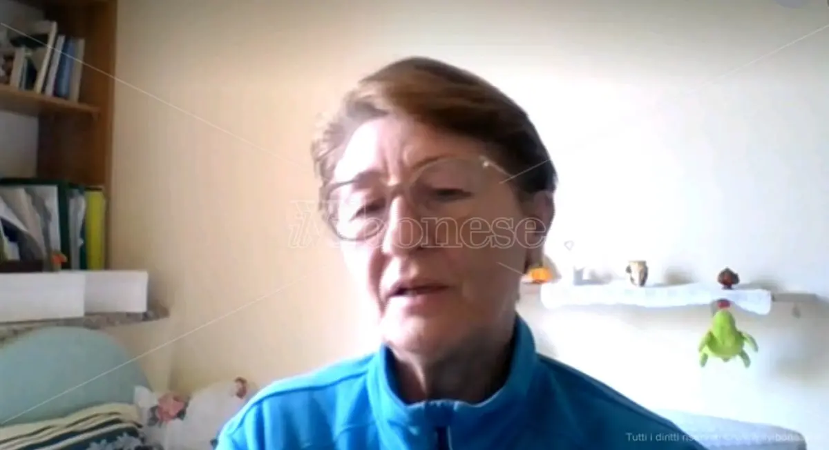 «Mio amato cugino, potevi essere salvato»: 4 giorni di attesa poi il ricovero e la morte per Covid - Video