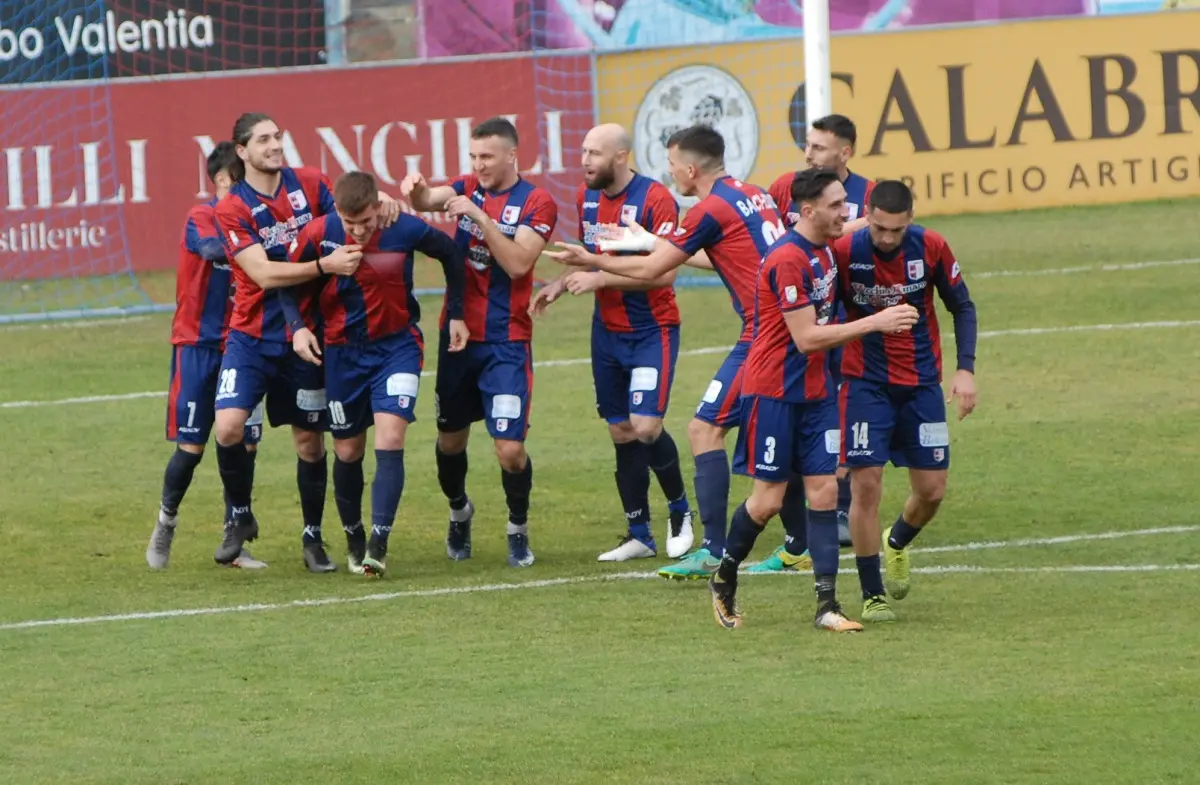 Un altro pareggio per la Vibonese, l’ex Bubas premia la Cavese - Video