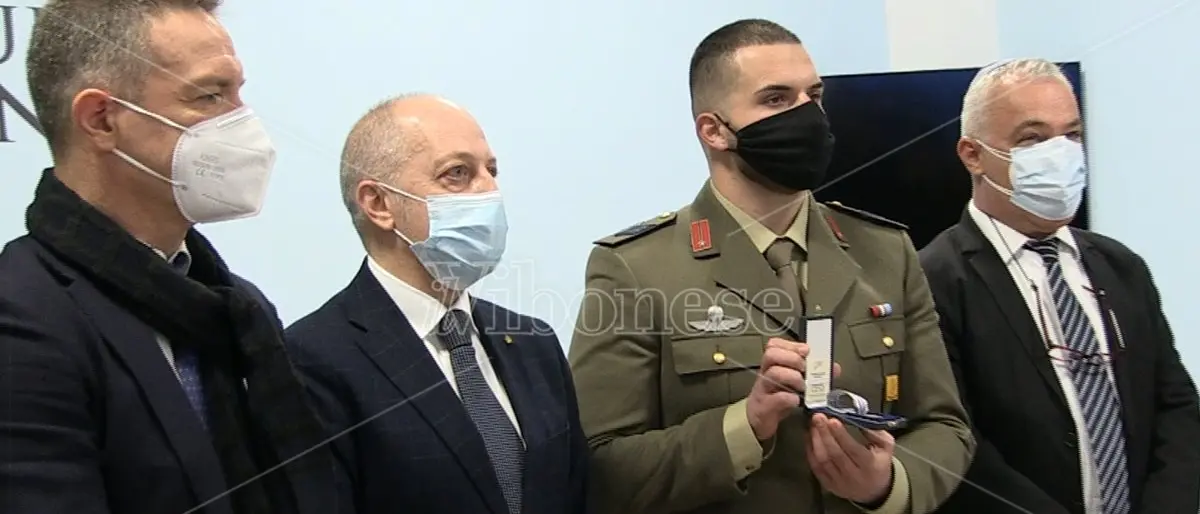 Giornata della memoria, medaglia d’onore al nipote di un deportato vibonese nei lager nazisti - Video