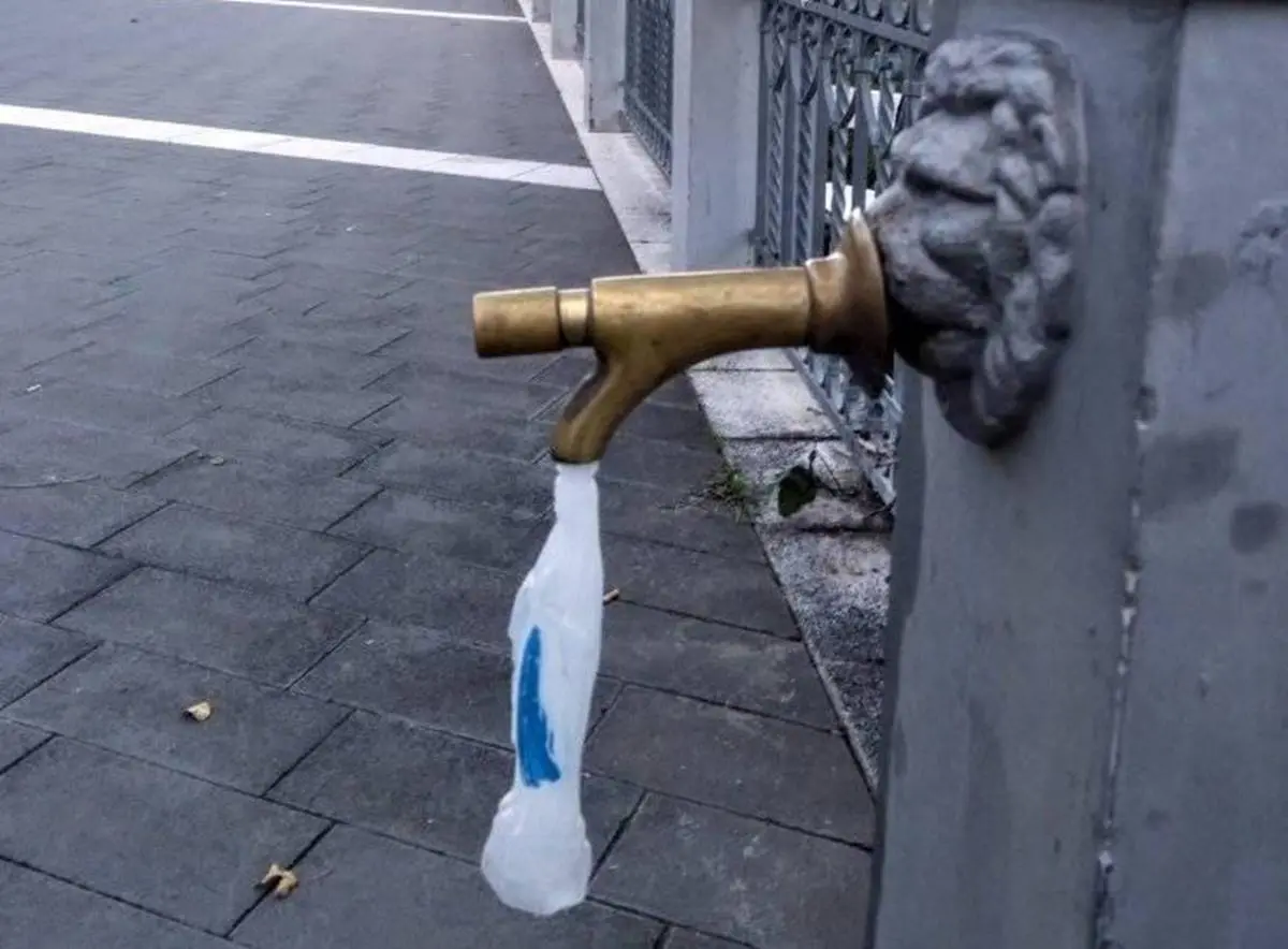 Caro-acqua a Vibo, ironia e proteste corrono sui social