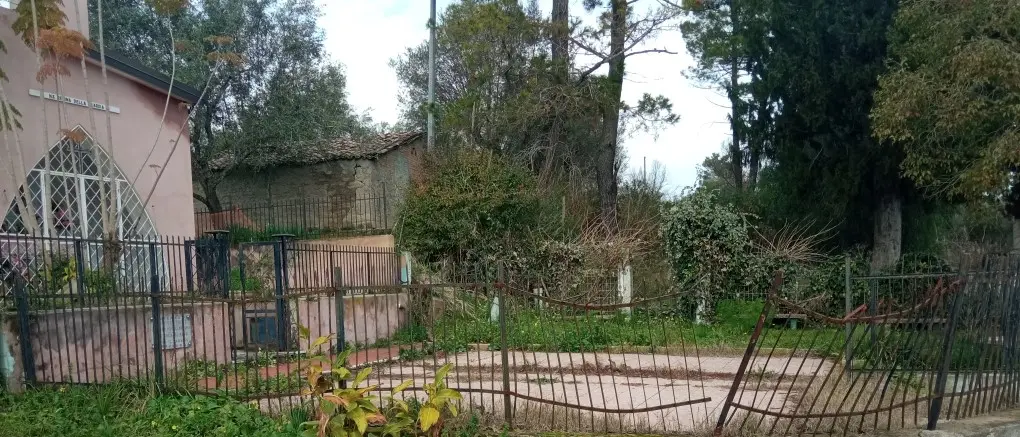 Mileto, il tempietto della Madonna della Guardia sempre più nel degrado