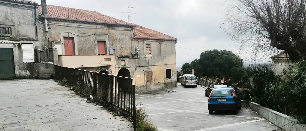 Rione Carmine off limits per le ambulanze, interrogazione di Vibo democratica