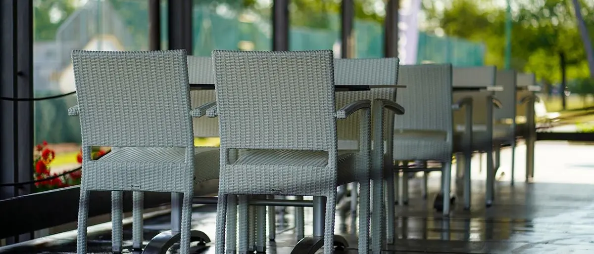 Zona gialla, buona notizia con beffa per bar e ristoranti: si parte da lunedì, “bruciata” la domenica