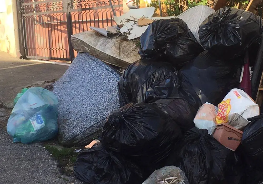 Sant’Onofrio, l’opposizione denuncia: «Territorio invaso dai rifiuti» - Foto