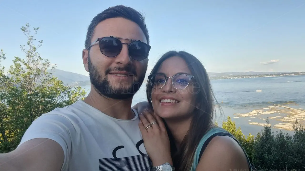 Storie di \"ritornanza\", Lorenzo e la sua Ilenia a Limbadi dopo 10 anni: aprono un bar e lanciano il nuovo amaro Calu (\"Scendo\")