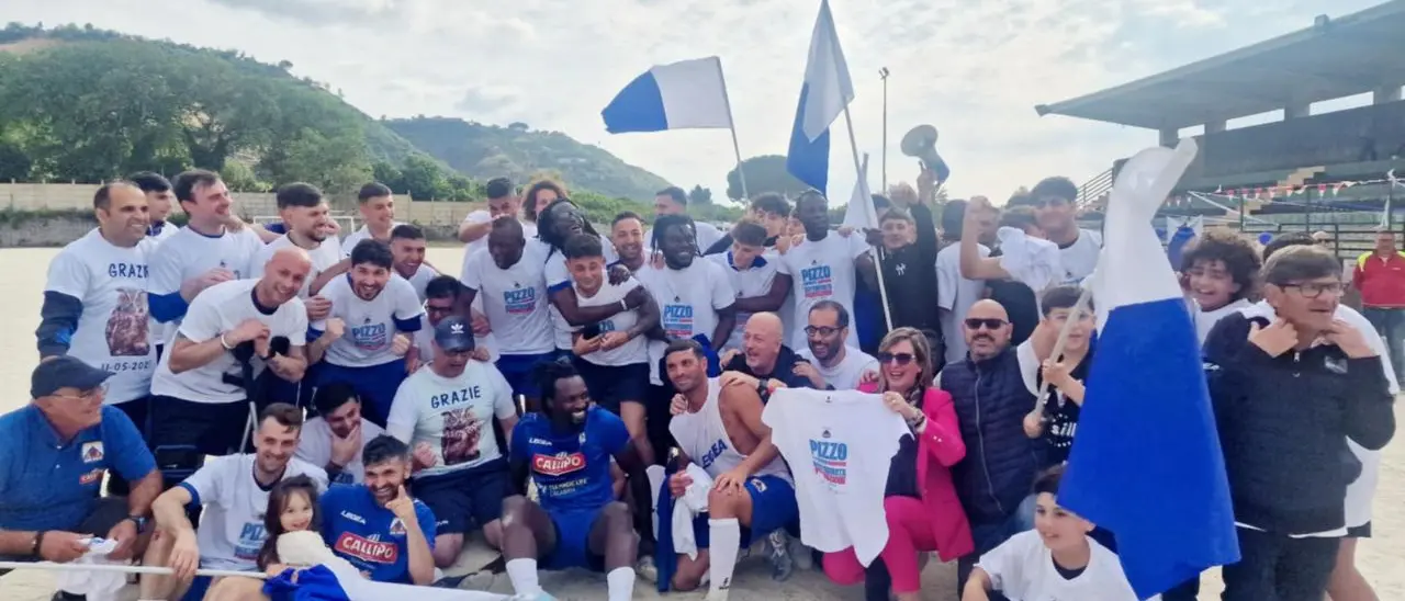 Prima Categoria, l'Asd Pizzo torna in Promozione dopo circa settant'anni. Le voci dei protagonisti: «Riportiamo il bel calcio, siamo pronti alla sfida»
