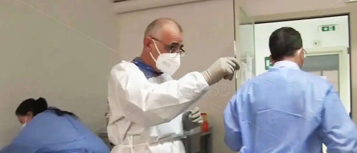 Vaccini e polemiche, Rodolico: «Anche i medici in pensione ne hanno diritto» - Video